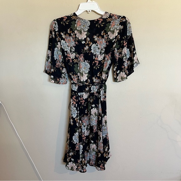Reformation Guava Dress in Botanical - Picture 4 of 5
